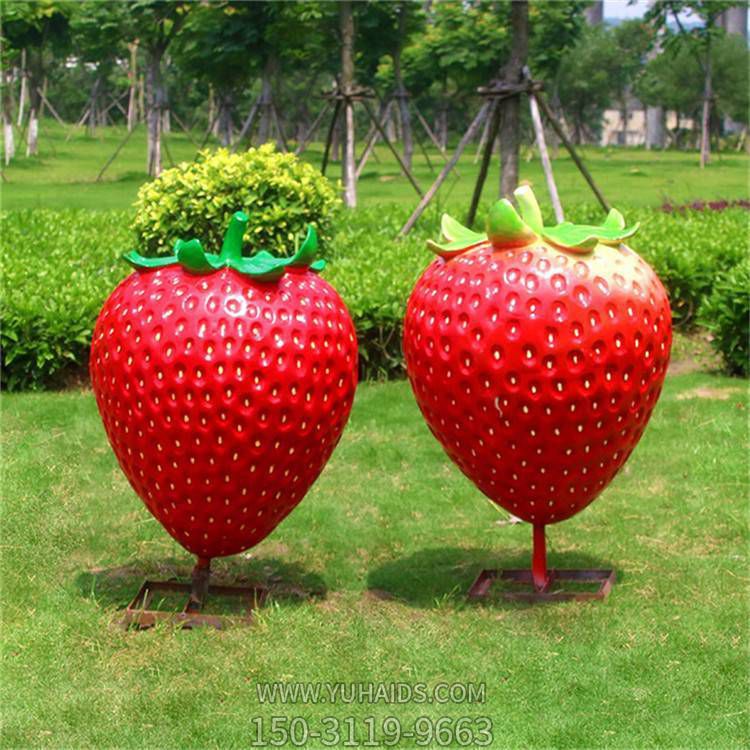 玻璃钢仿真水果草莓景观雕塑