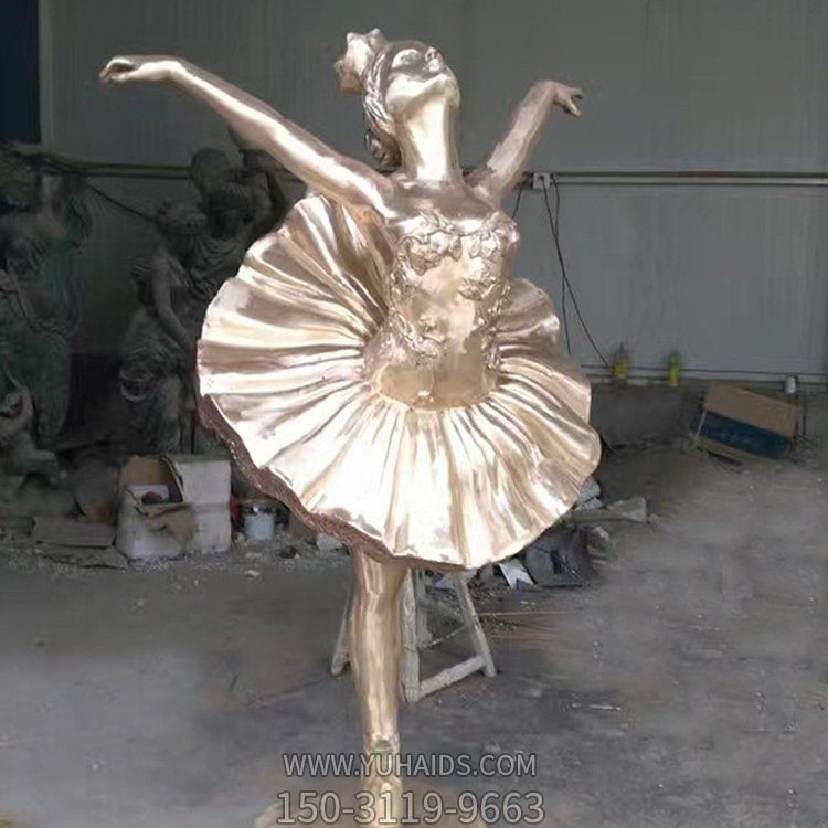 公园玻璃钢喷金烤漆跳芭蕾舞的人物景观雕塑