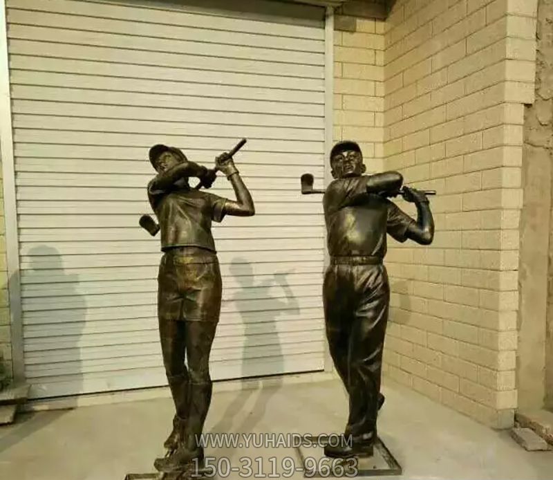 打高尔夫人物园景观玻璃钢仿铜雕塑 打高尔夫人物园景观玻璃钢仿铜雕塑