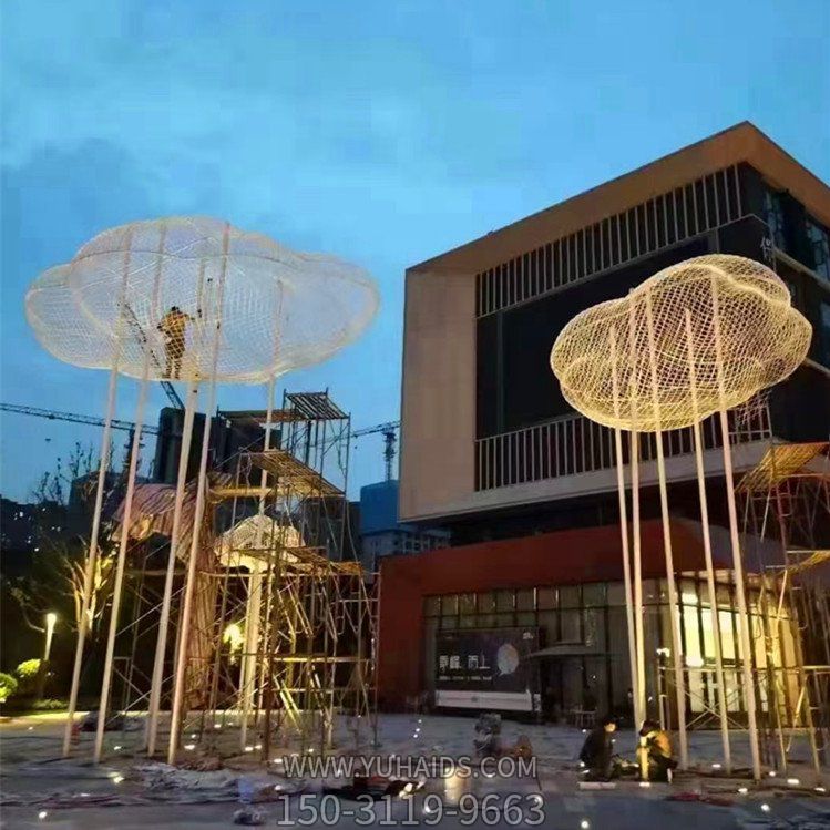 广场装饰不锈钢创意镂空网格云朵灯光亮化景观雕塑
