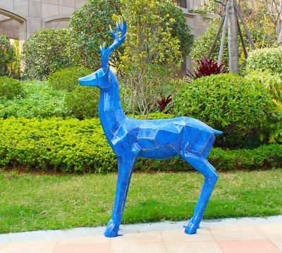 公园玻璃钢几何创意蓝色梅花鹿雕塑