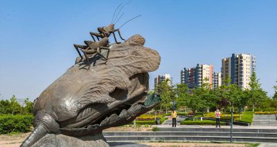 广场白菜和蚂蚱景观铜雕雕塑