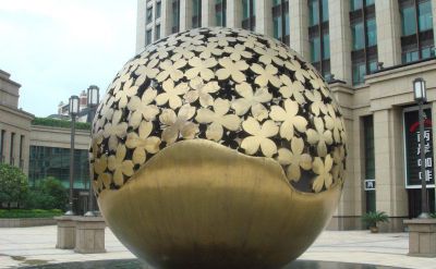 酒店倡议喷金烤漆创意花花球体雕塑