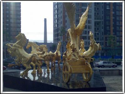 广场户外大型铜雕喷金烤漆飞马雕塑