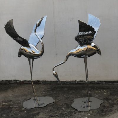 室内仿真不锈钢火烈鸟雕塑有什么寓意？