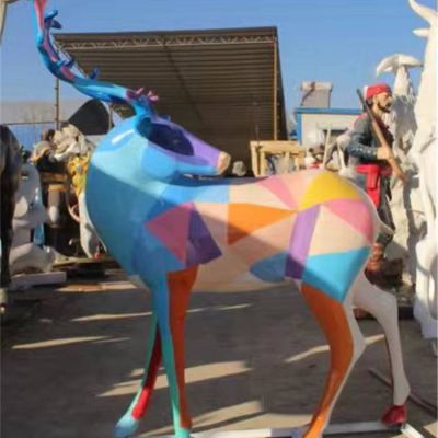 玻璃钢彩绘户外园林抽象美化鹿雕塑