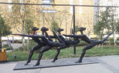 公园练习艺术体操的人物小品玻璃钢仿铜雕塑