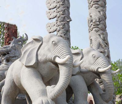 大理石石雕广场景区一对大象雕塑