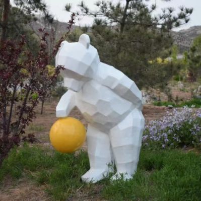 公园大型不锈钢几何创意拍球的熊雕塑
