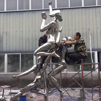 镜面不锈钢运动抽象人物雕塑