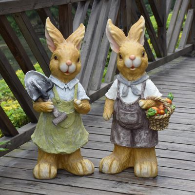 庭院两只树脂彩绘兔子雕塑