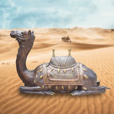 公园里摆放的一只可以坐人的玻璃钢创意骆驼雕塑