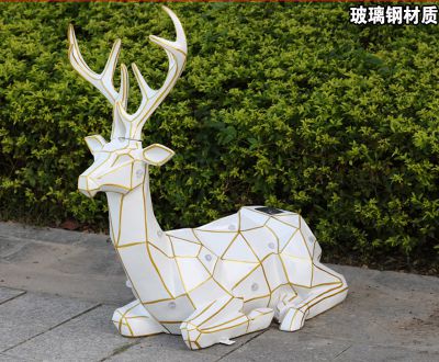 户外景观鹿几何创意卧着的鹿雕塑