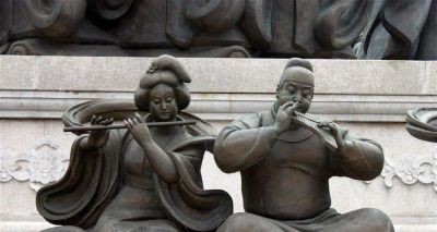 公园吹奏乐器的唐代人物铜雕吹奏雕塑