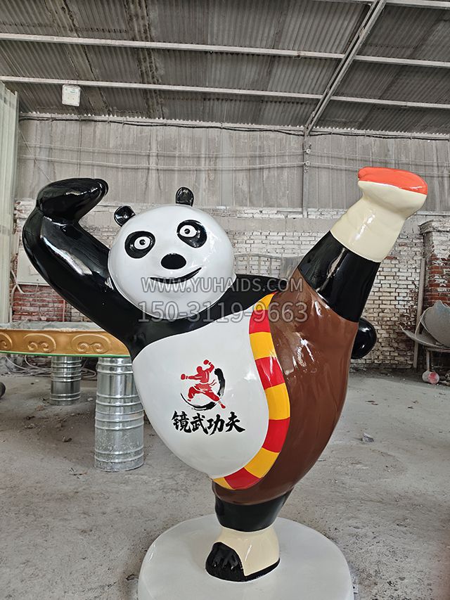 踢腿熊猫玻璃钢卡通功夫熊猫雕塑