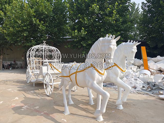 玻璃钢+不锈钢,马拉车景观雕塑