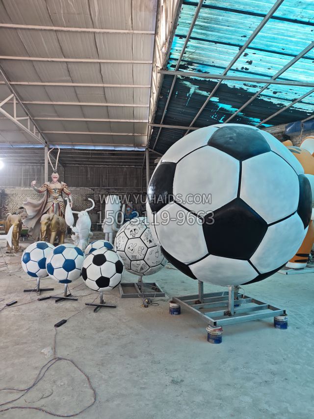 发光足球 (2)雕塑