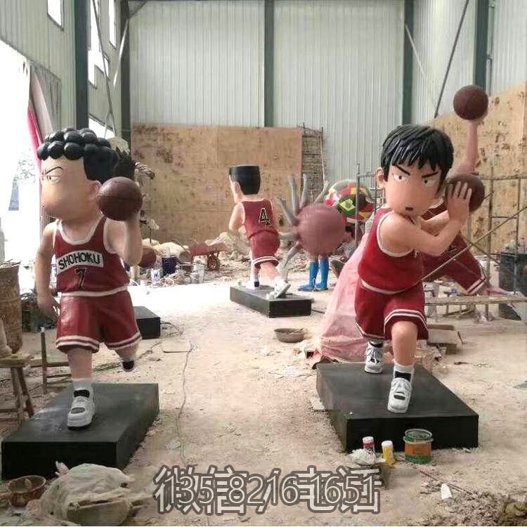 园林体育运动景观玻璃钢打篮球的卡通人物雕塑