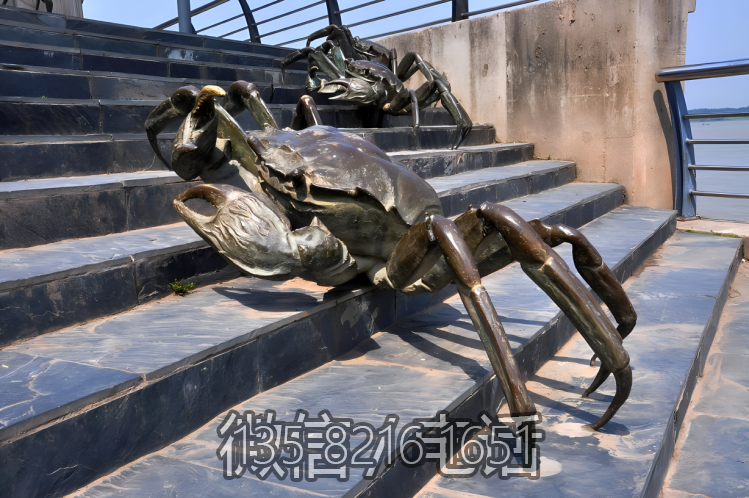 景观户外玻璃钢仿铜定制大型海洋动物摆件螃蟹雕塑