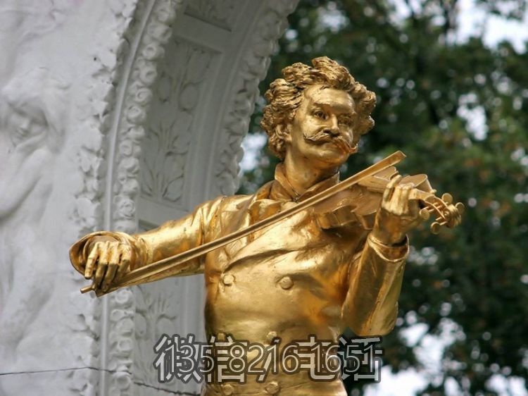 小约翰·施特劳斯鎏金铜雕塑