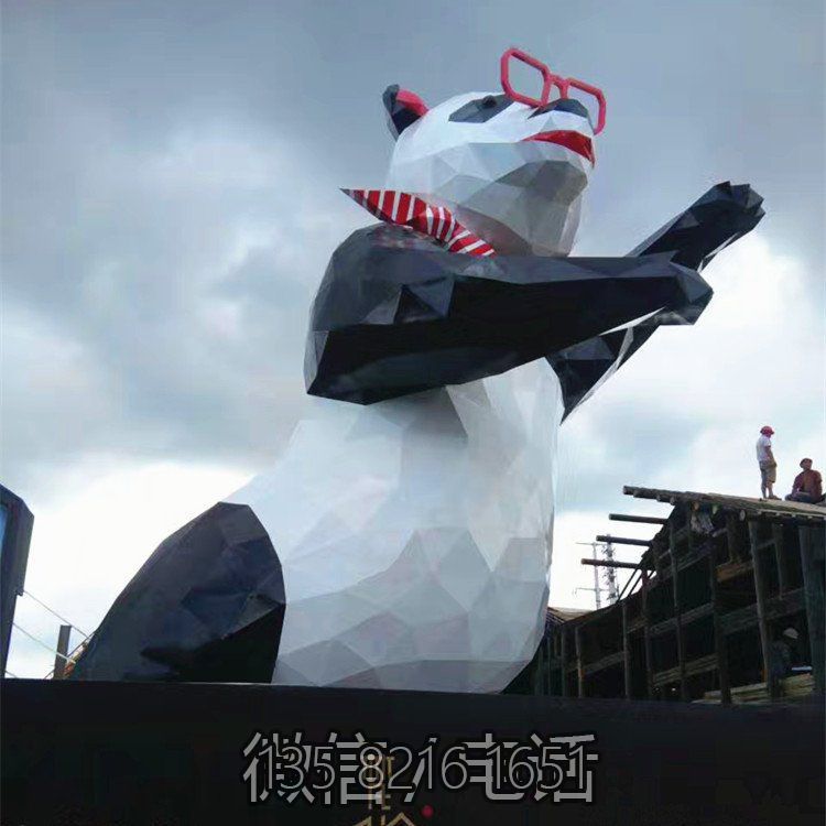 玻璃钢几何块面熊猫ip形象雕塑