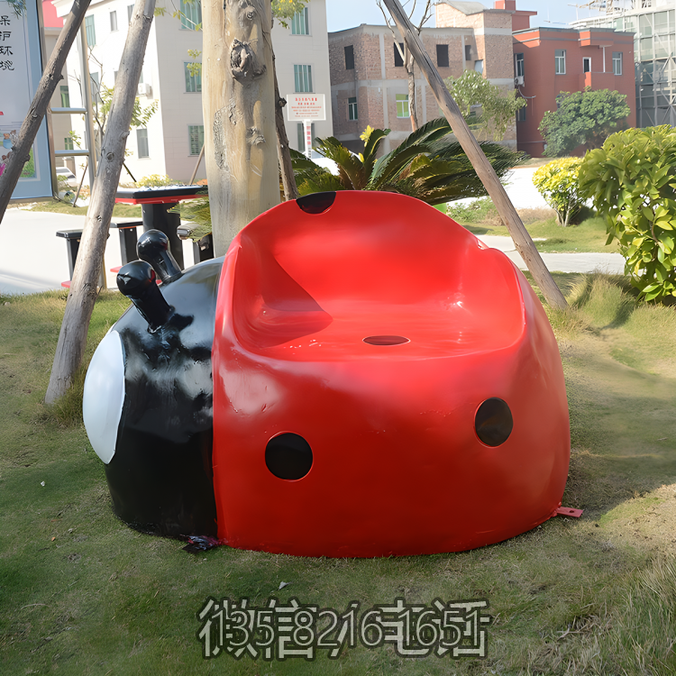 游乐园美陈摆件玻璃钢卡通七星瓢虫座椅雕塑 游乐园美陈摆件玻璃钢卡通七星瓢虫座椅雕塑