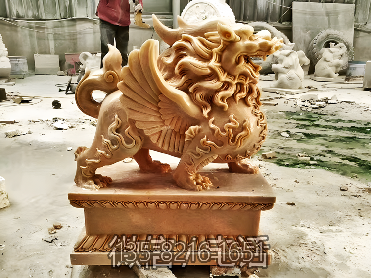 晚霞红石雕创意景观摆件大型镇宅招财庭院别墅门口貔貅雕塑