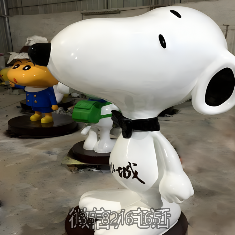 商场景观小品玻璃钢卡通树脂公仔Snoopy雕塑