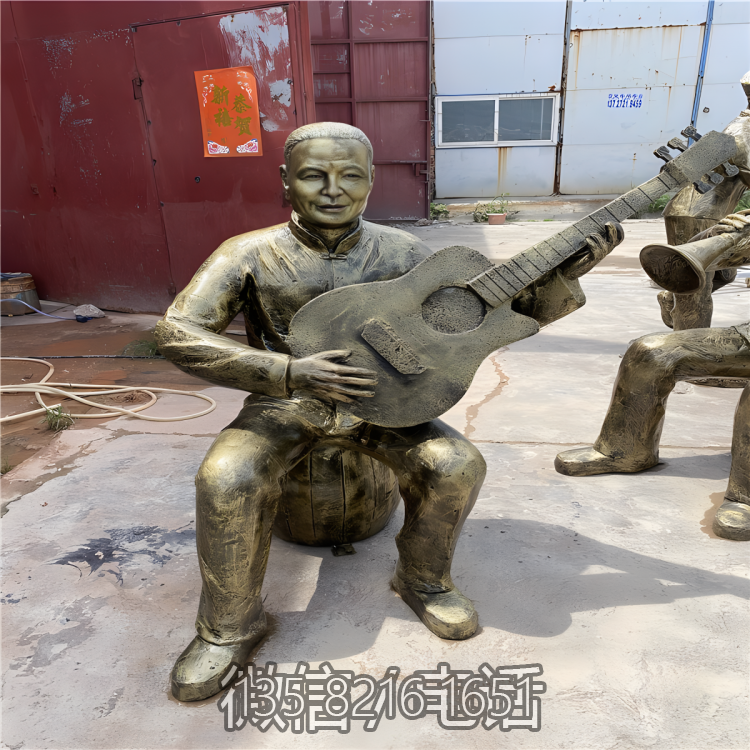 仿铜玻璃钢演奏音乐的人物雕塑