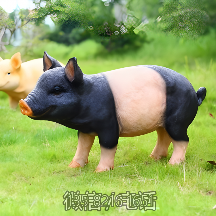 园林草坪玻璃钢仿真动物十二生肖猪雕塑
