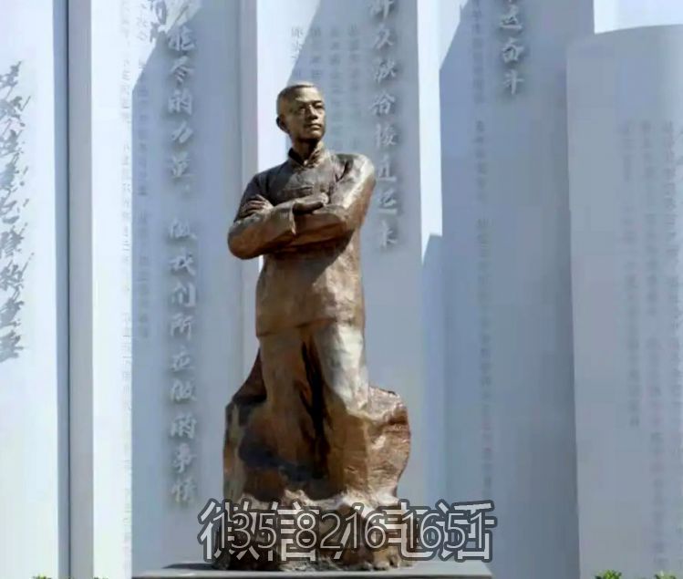 瞿秋白铜雕塑像