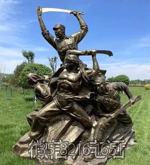 玻璃钢仿铜打仗人物雕塑