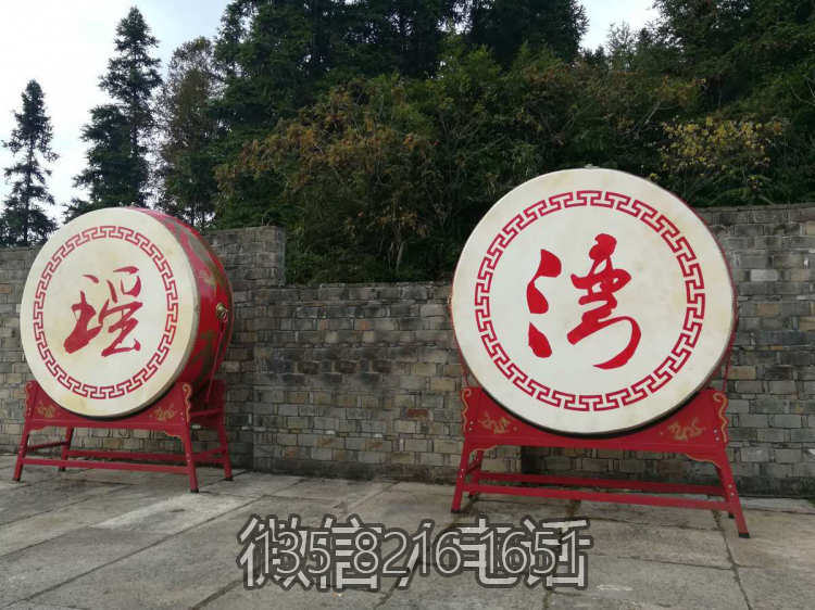 玻璃钢仿真鼓雕塑