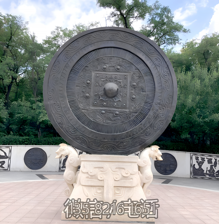铜镜校园雕塑