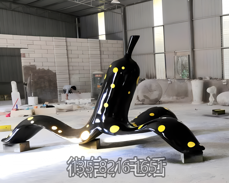 玻璃钢彩绘香蕉皮创意雕塑
