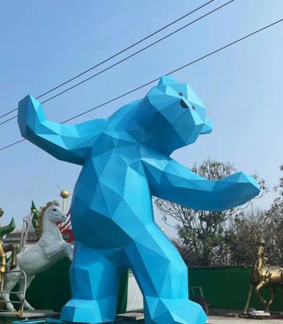 不锈钢几何块面熊猫雕塑