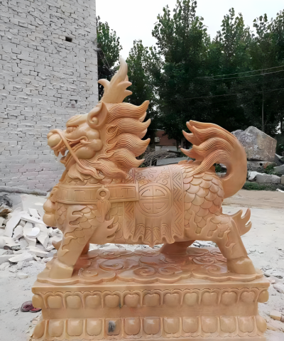 晚霞红石雕别墅镇宅麒麟雕塑