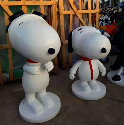 花园广场摆件玻璃钢卡通动物Snoopy雕塑