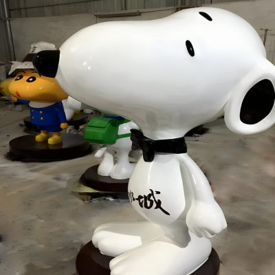商场景观小品玻璃钢卡通树脂公仔Snoopy雕塑