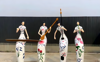 玻璃钢音乐演奏人物雕塑