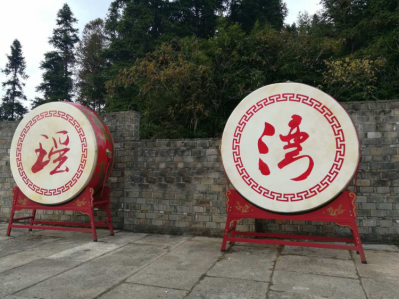 玻璃钢仿真鼓雕塑