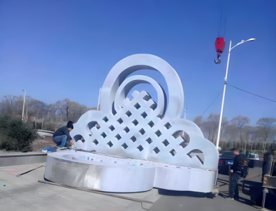 不锈钢中国结造型雕塑