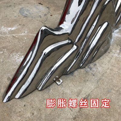 不锈钢锻造镜面假山雕塑