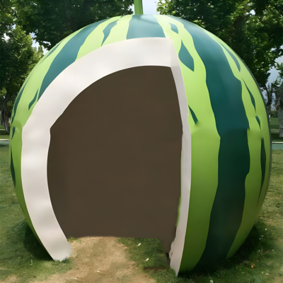 西瓜屋玻璃钢雕塑