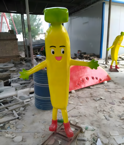 卡通造型玻璃钢香蕉雕塑