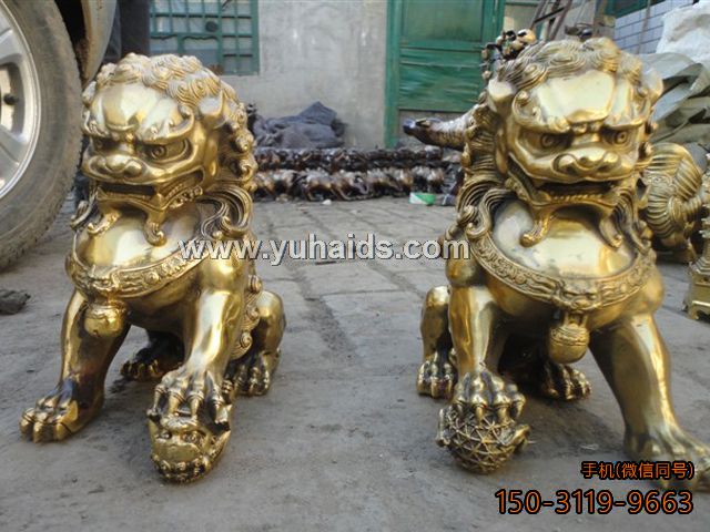 站立的动物铜狮子雕塑