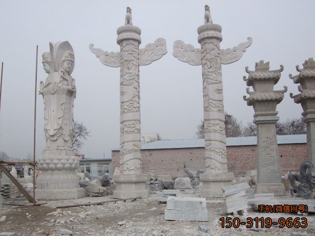 大型浮雕龙柱雕塑